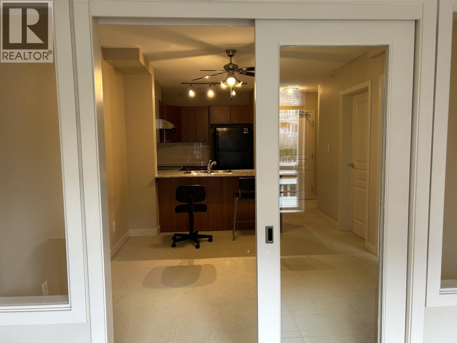 418 4028 Knight Street, Vancouver, British Columbia  V5N 5Y8 - Photo 5 - R3071384