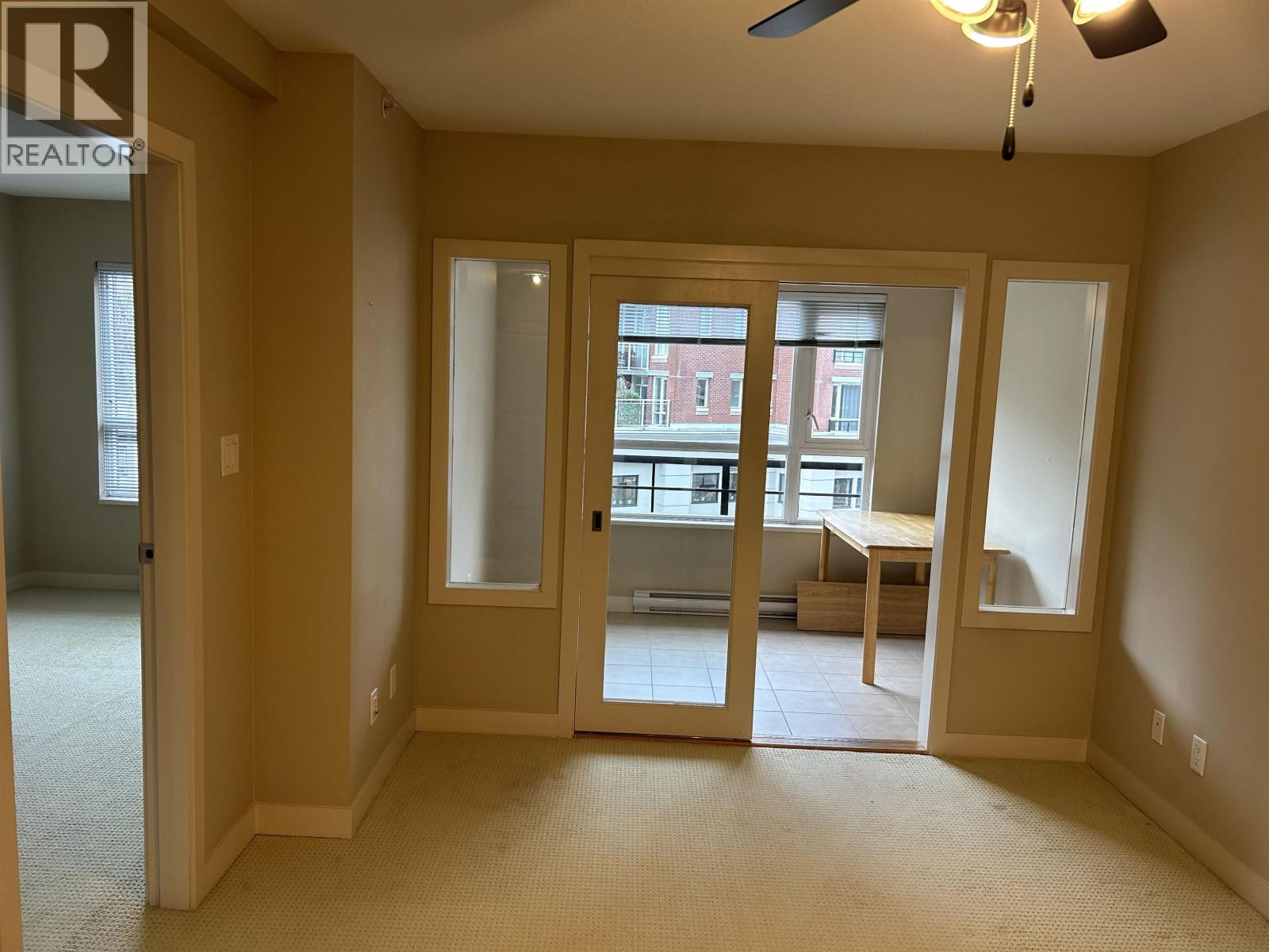 418 4028 Knight Street, Vancouver, British Columbia  V5N 5Y8 - Photo 2 - R3071384