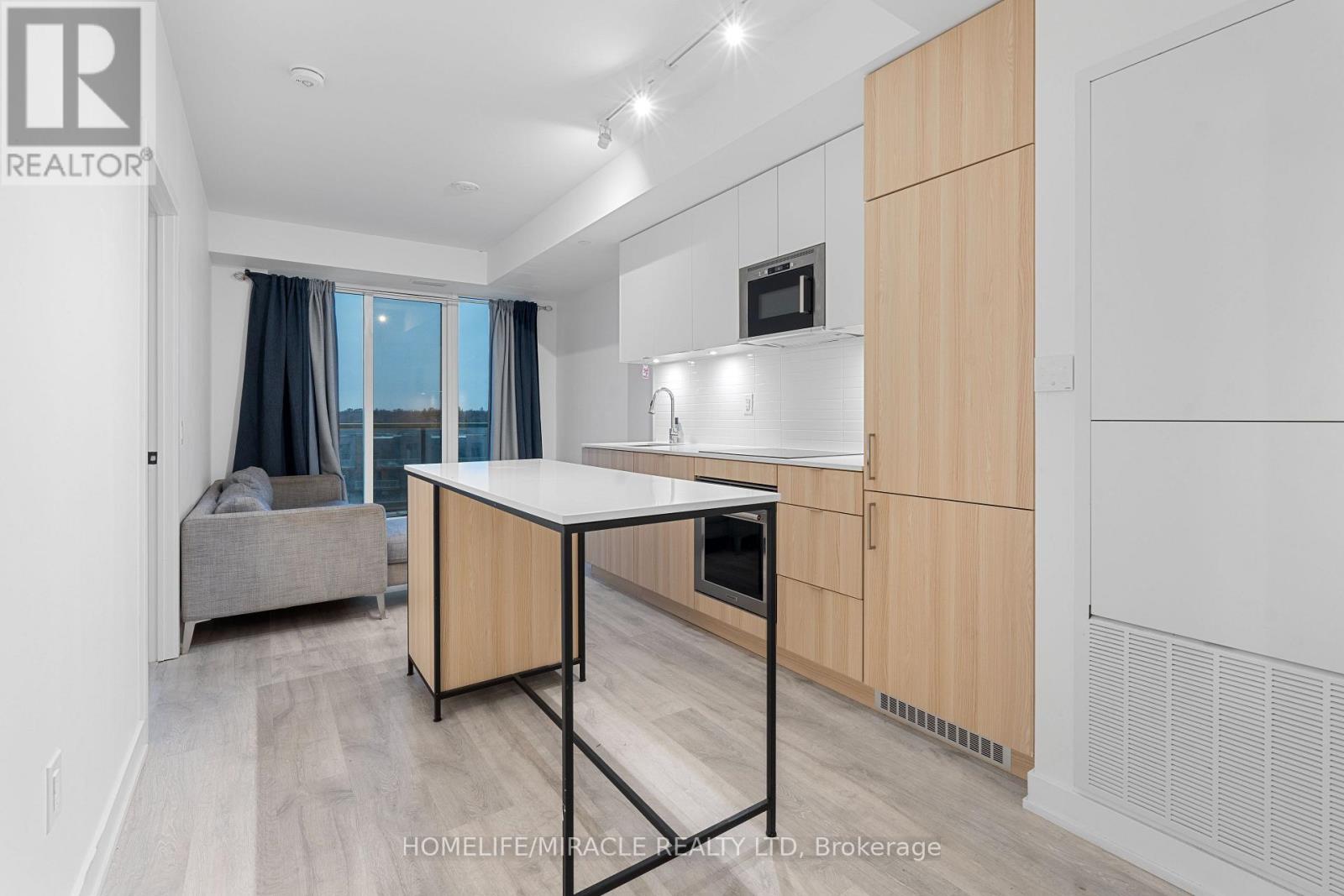 715 - 220 Missinnihe Way, Mississauga (Port Credit), Ontario  L5H 0A9 - Photo 10 - W12632386