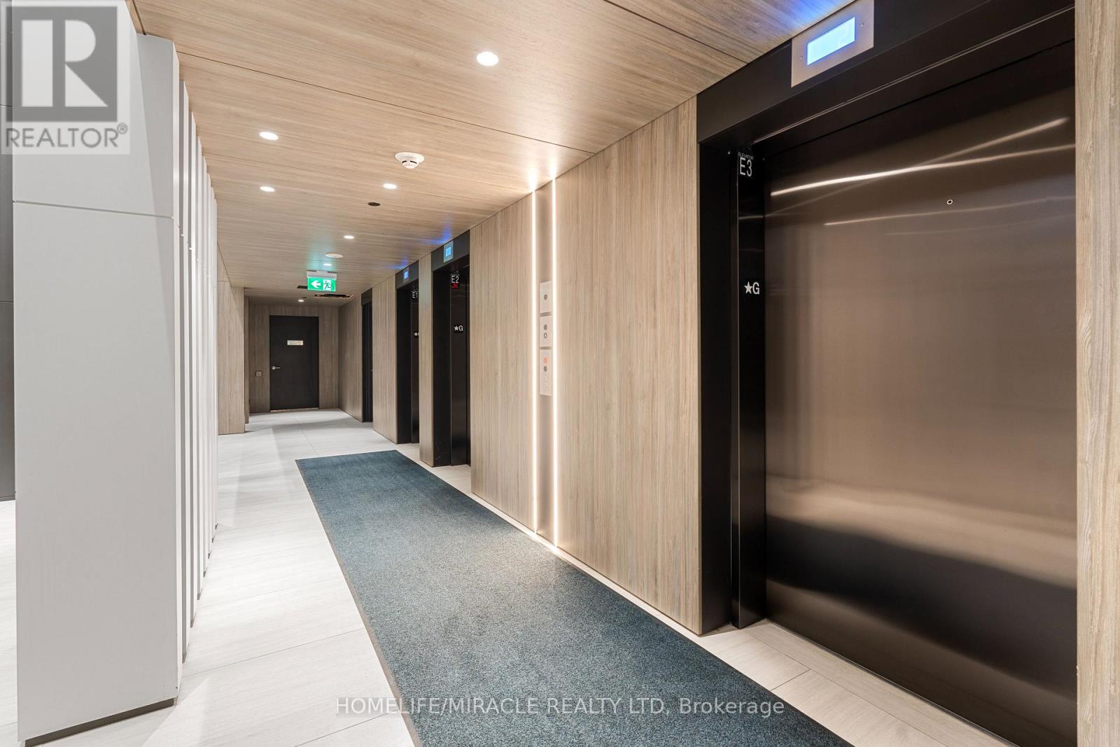 715 - 220 Missinnihe Way, Mississauga (Port Credit), Ontario  L5H 0A9 - Photo 3 - W12632386