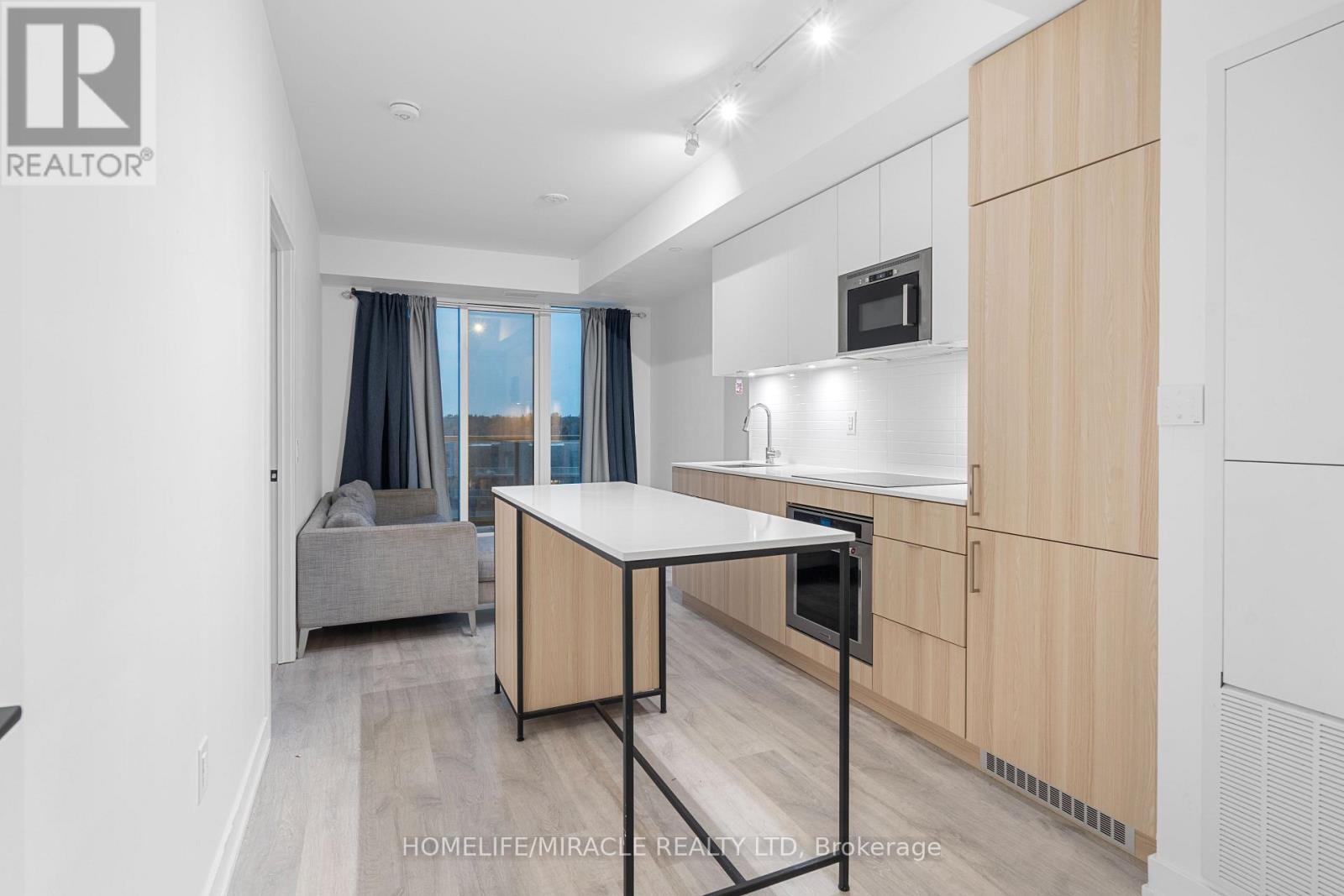 715 - 220 Missinnihe Way, Mississauga (Port Credit), Ontario  L5H 0A9 - Photo 9 - W12632386