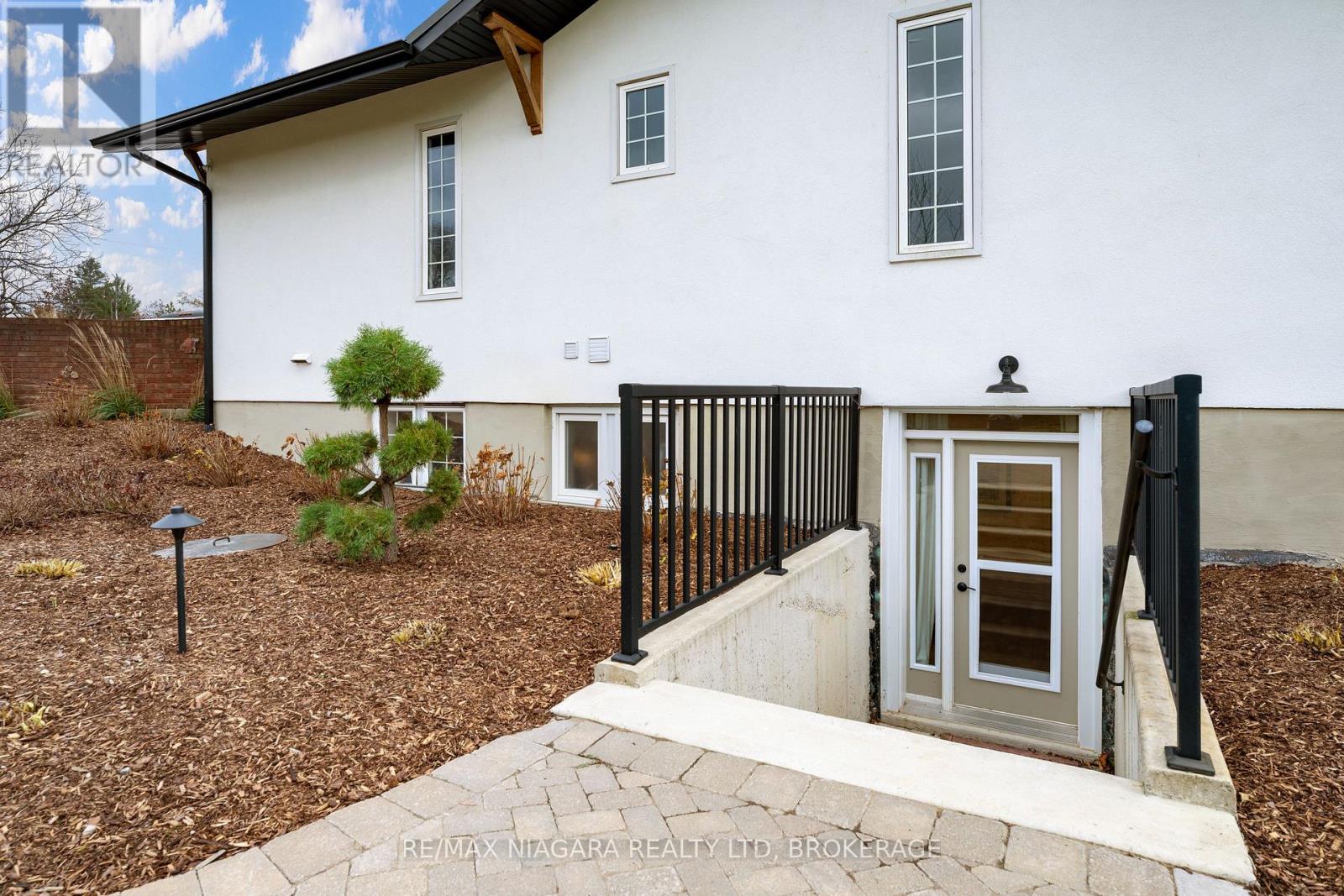 340 Roland Road, Pelham (North Pelham), Ontario  L0S 1M0 - Photo 43 - X12632398