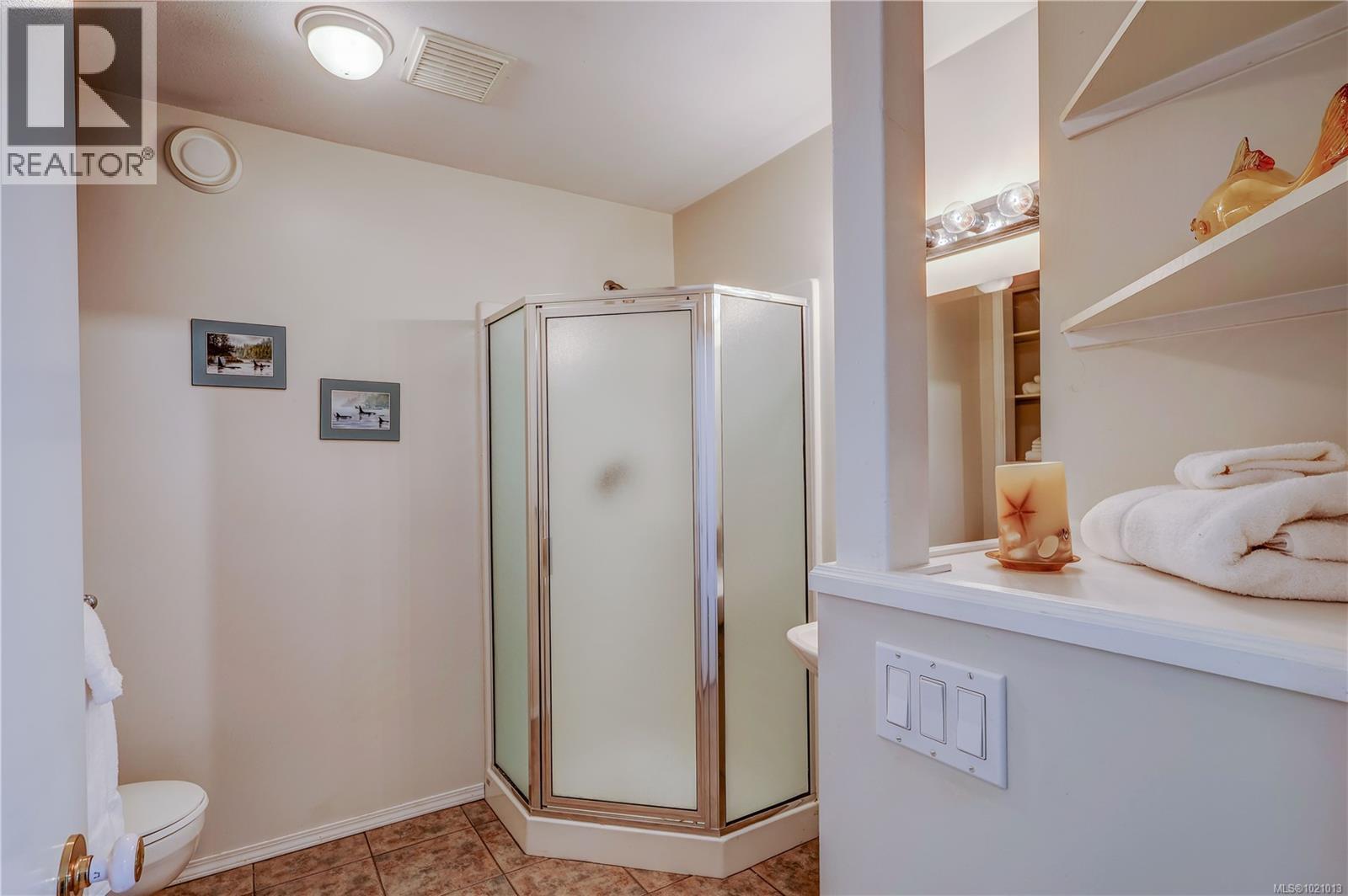 2112 Beach Dr, Port Mcneill, British Columbia V0N 2R0 - Photo 27 - 1021013