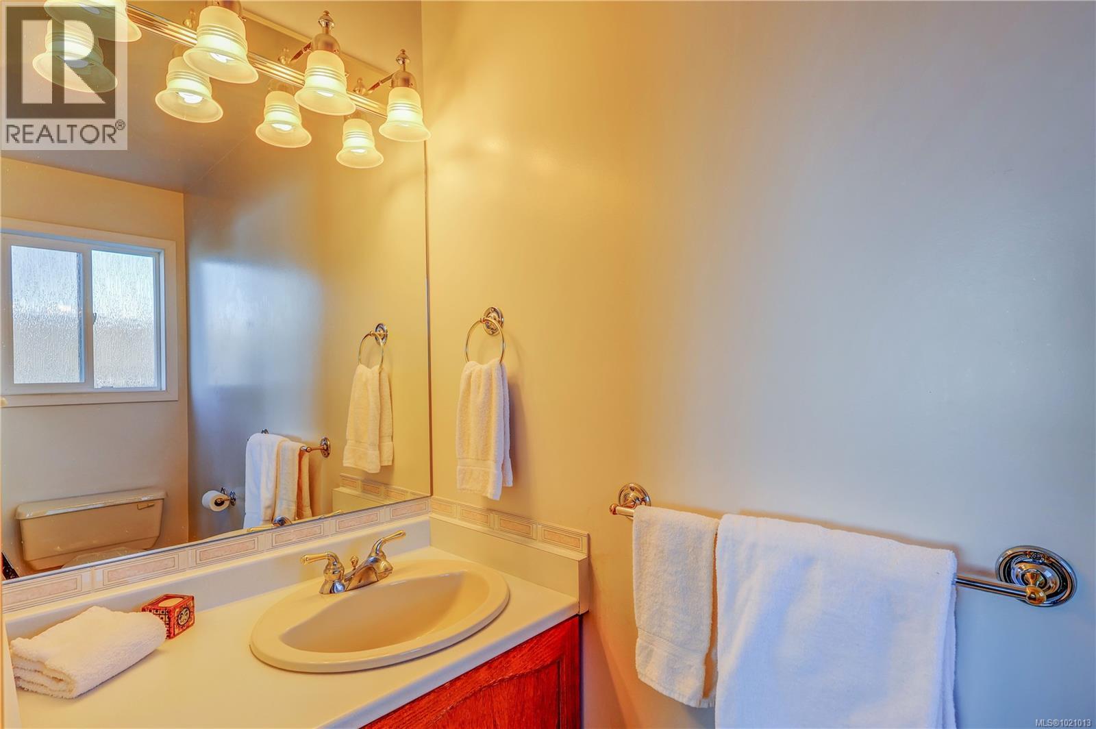 2112 Beach Dr, Port Mcneill, British Columbia V0N 2R0 - Photo 19 - 1021013