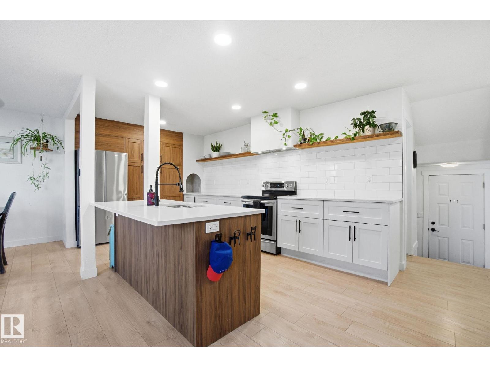 272 Grandin Vg, St. Albert, Alberta  T8N 2R6 - Photo 3 - E4468128