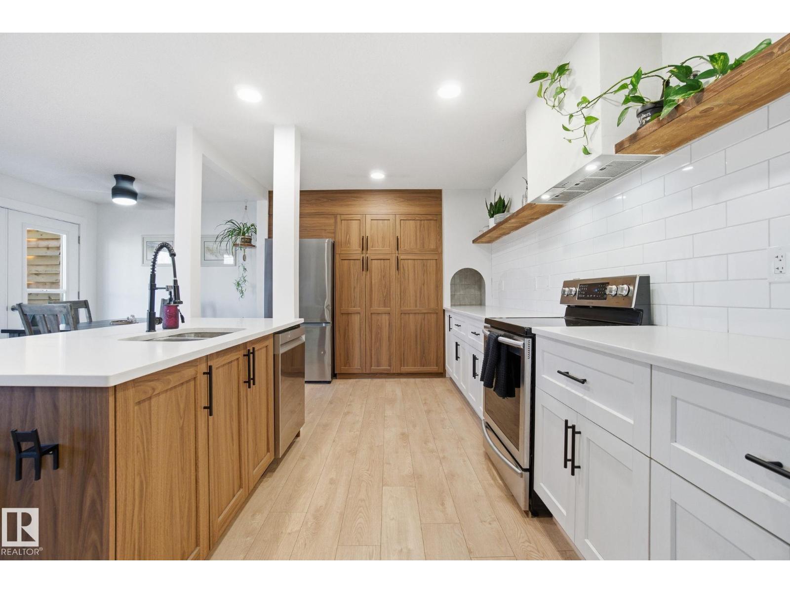 272 Grandin Vg, St. Albert, Alberta  T8N 2R6 - Photo 4 - E4468128