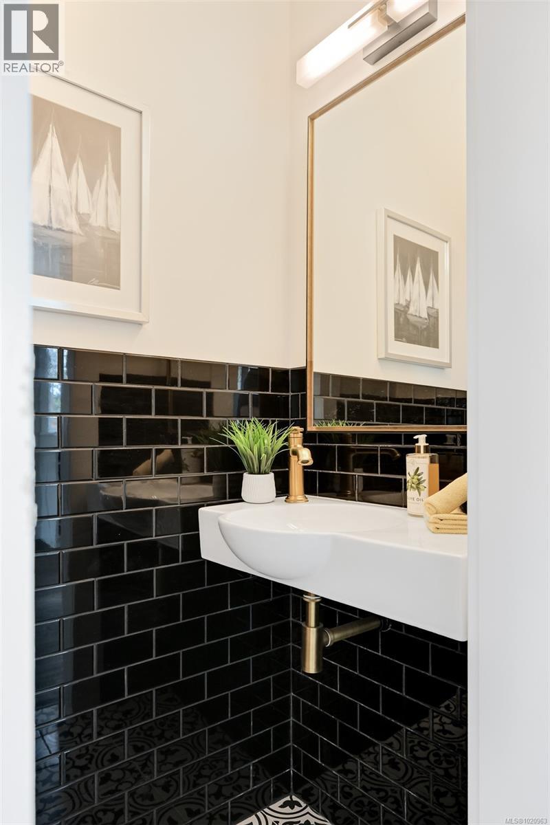 720 Alston St, Victoria, British Columbia V9A 3K5 - Photo 16 - 1020963