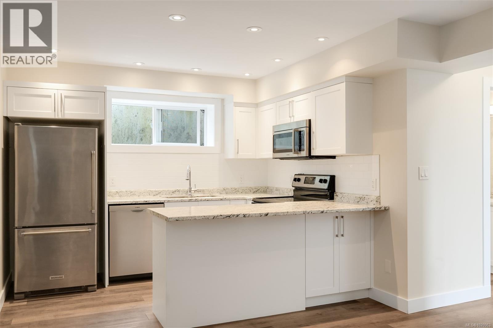 720 Alston St, Victoria, British Columbia V9A 3K5 - Photo 33 - 1020963