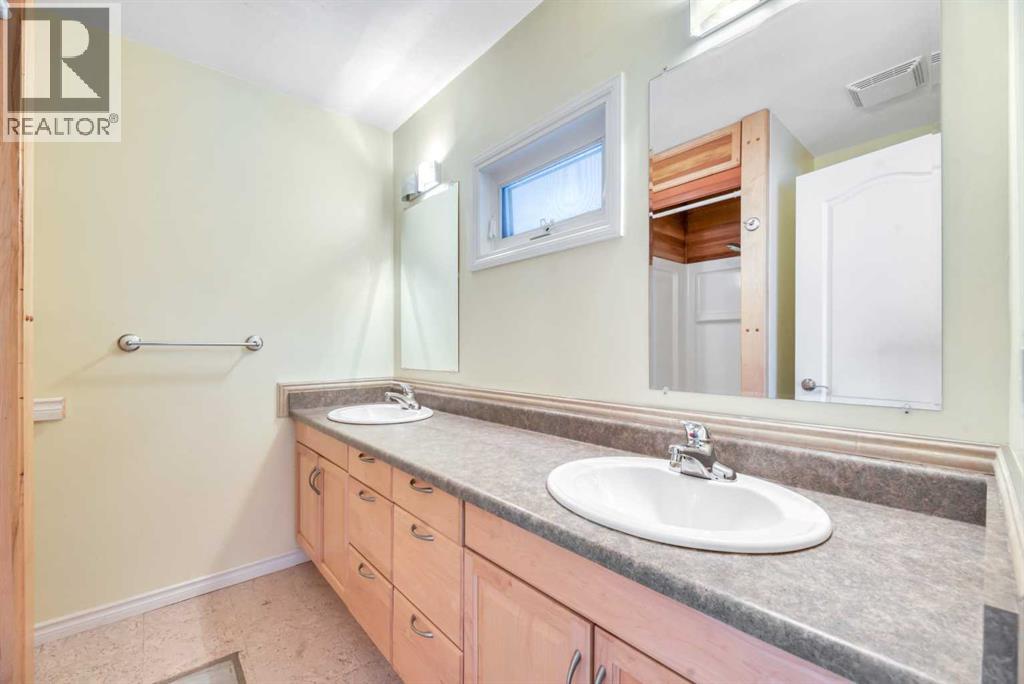 124 Deercrest Close Se, Calgary, Alberta T2J 5T3 - Photo 21 - A2273628