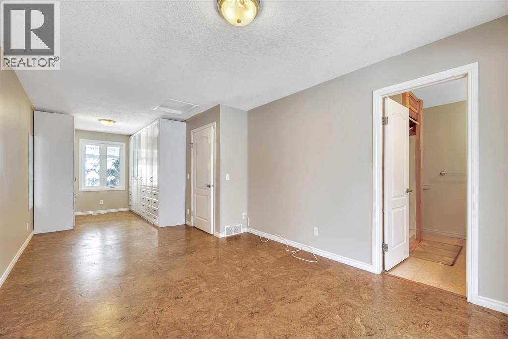 124 Deercrest Close Se, Calgary, Alberta T2J 5T3 - Photo 18 - A2273628