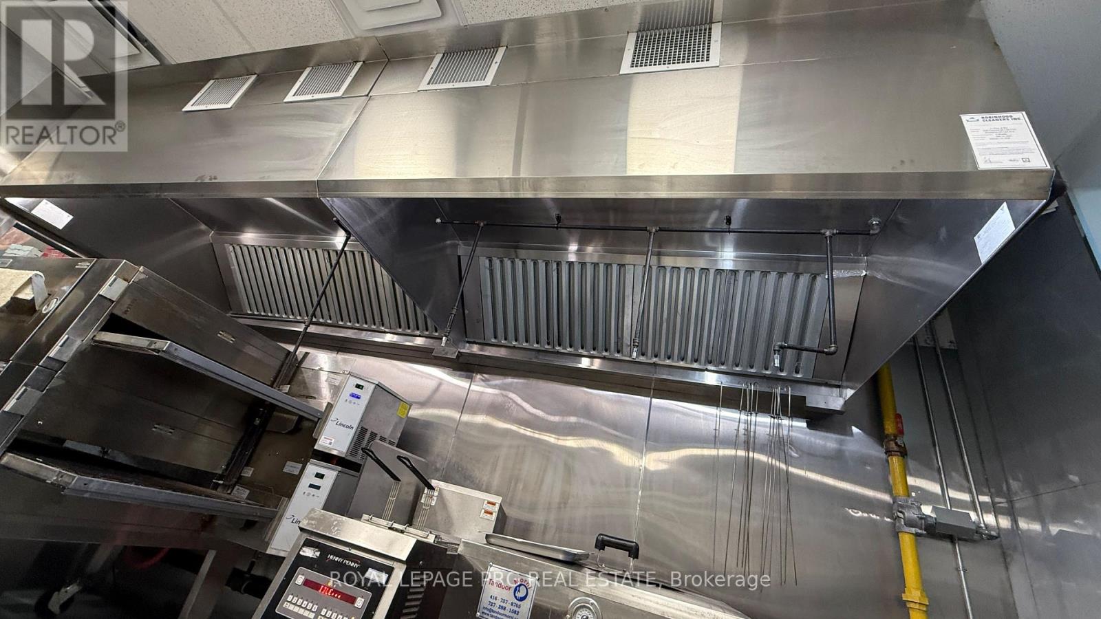 101 - 9280 Goreway Drive, Brampton, Ontario  L6P 4N1 - Photo 15 - W12632400