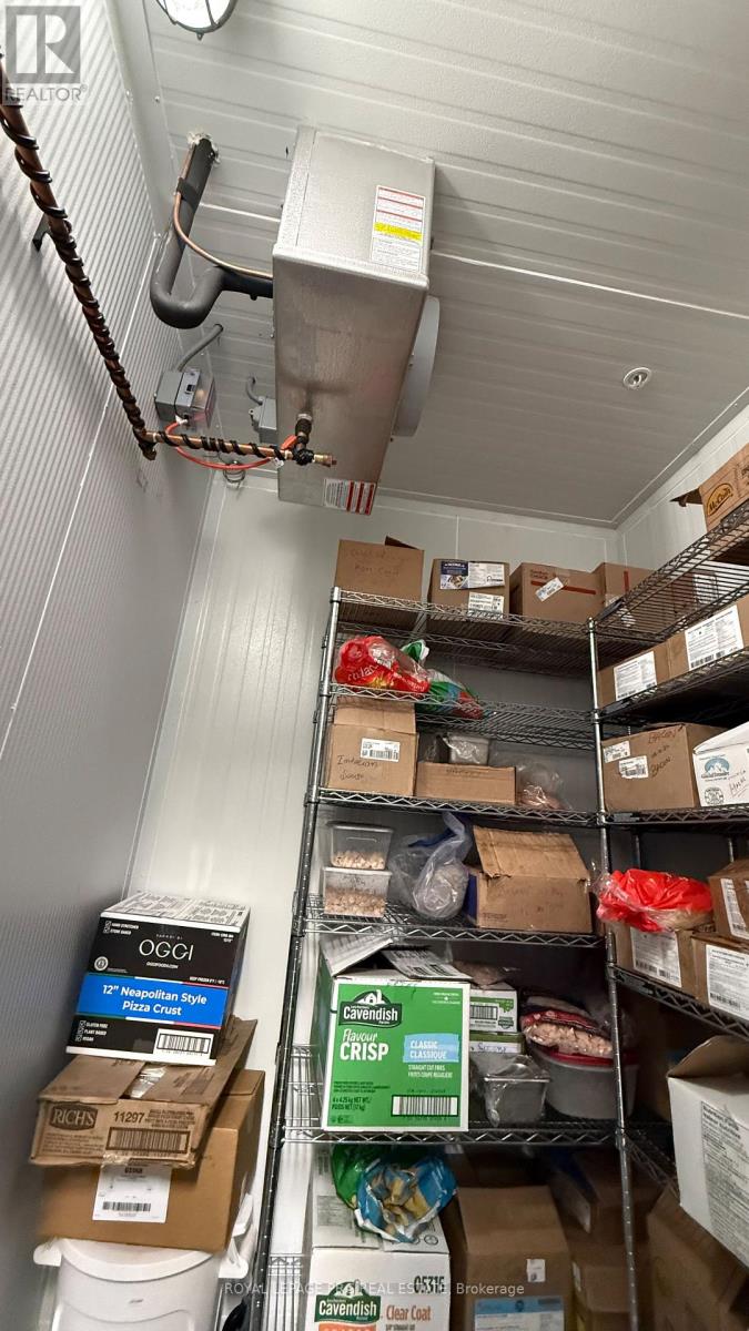 101 - 9280 Goreway Drive, Brampton, Ontario  L6P 4N1 - Photo 18 - W12632400