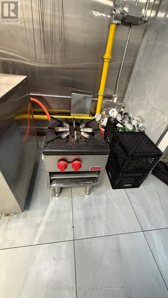 101 - 9280 Goreway Drive, Brampton, Ontario  L6P 4N1 - Photo 5 - W12632400