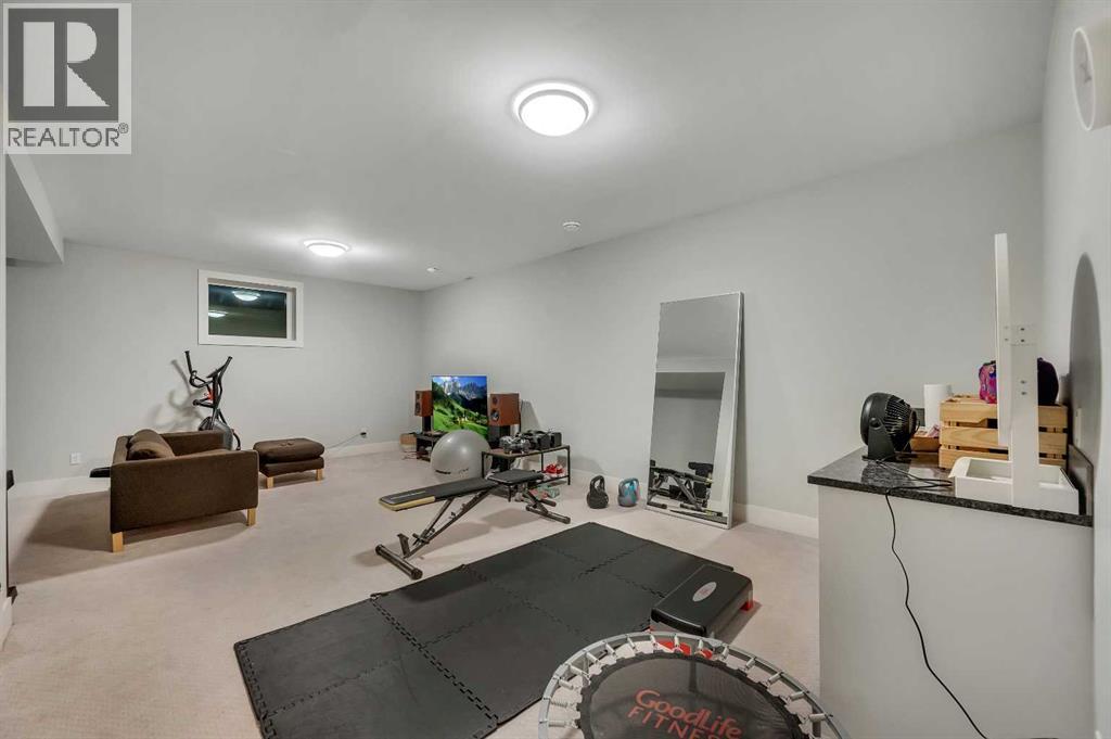 1708 23 Avenue Nw, Calgary, Alberta  T2M 1V5 - Photo 39 - A2271997