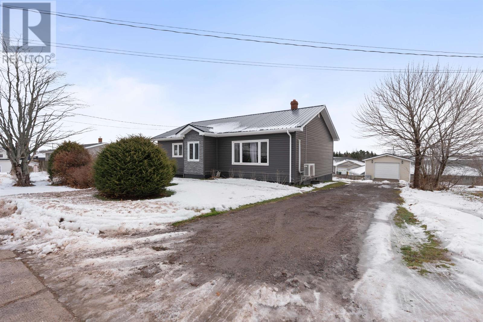 26 School Street, Kensington, Prince Edward Island  C0B 1M0 - Photo 2 - 202529428