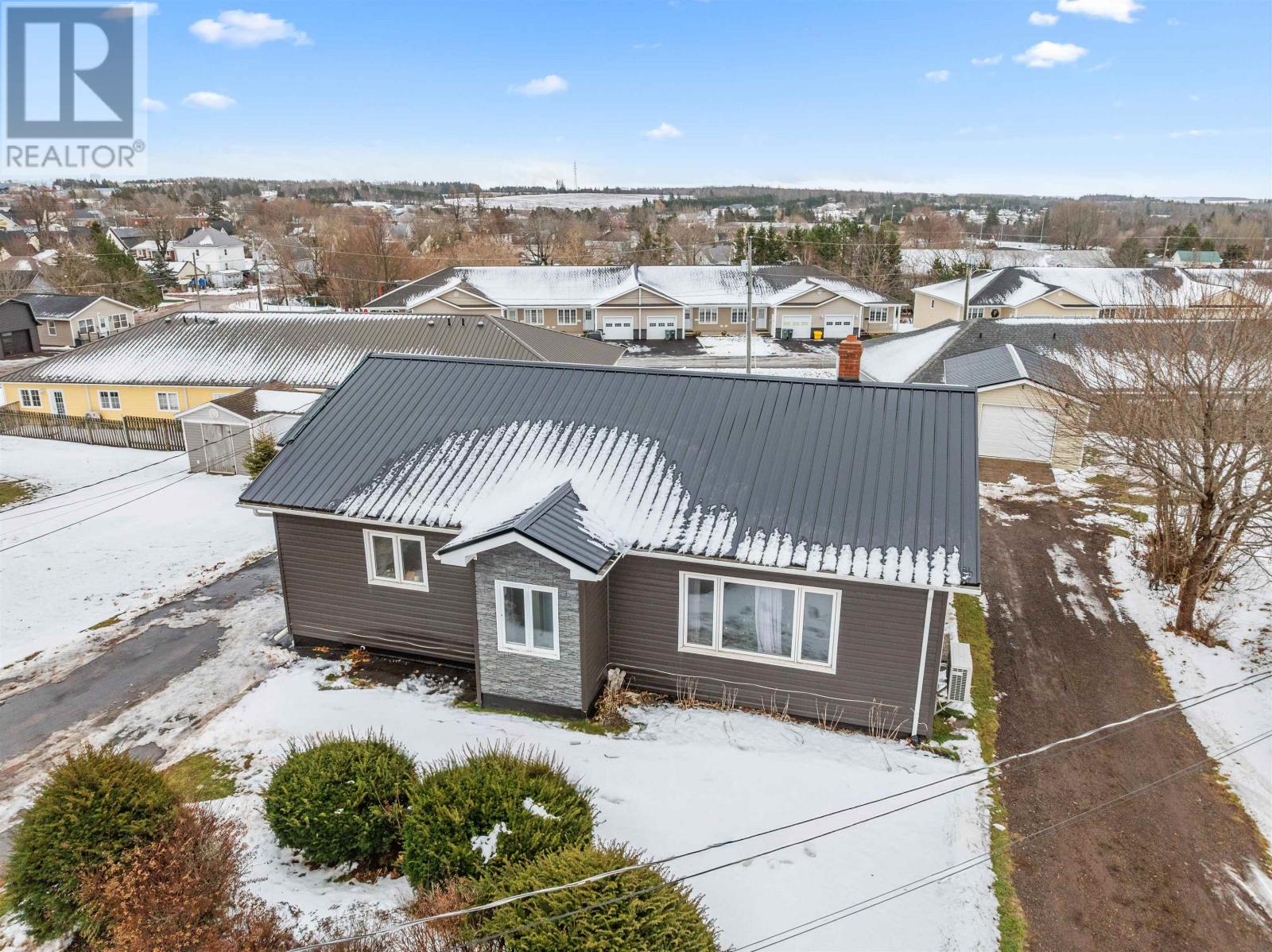 26 School Street, Kensington, Prince Edward Island  C0B 1M0 - Photo 4 - 202529428