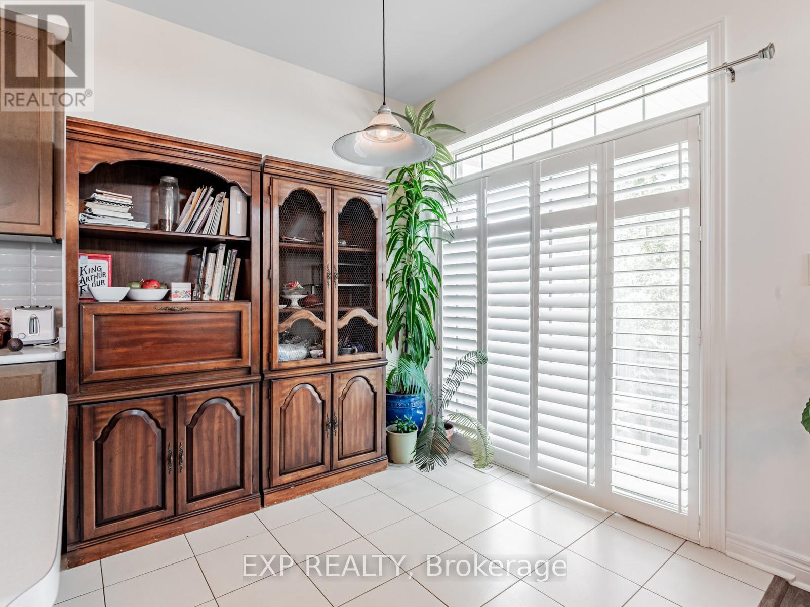 2 Angela Street, Bradford West Gwillimbury, Ontario  L3Z 0A2 - Photo 12 - N12632414