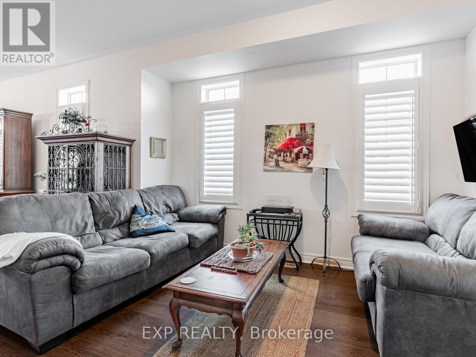 2 Angela Street, Bradford West Gwillimbury, Ontario  L3Z 0A2 - Photo 6 - N12632414