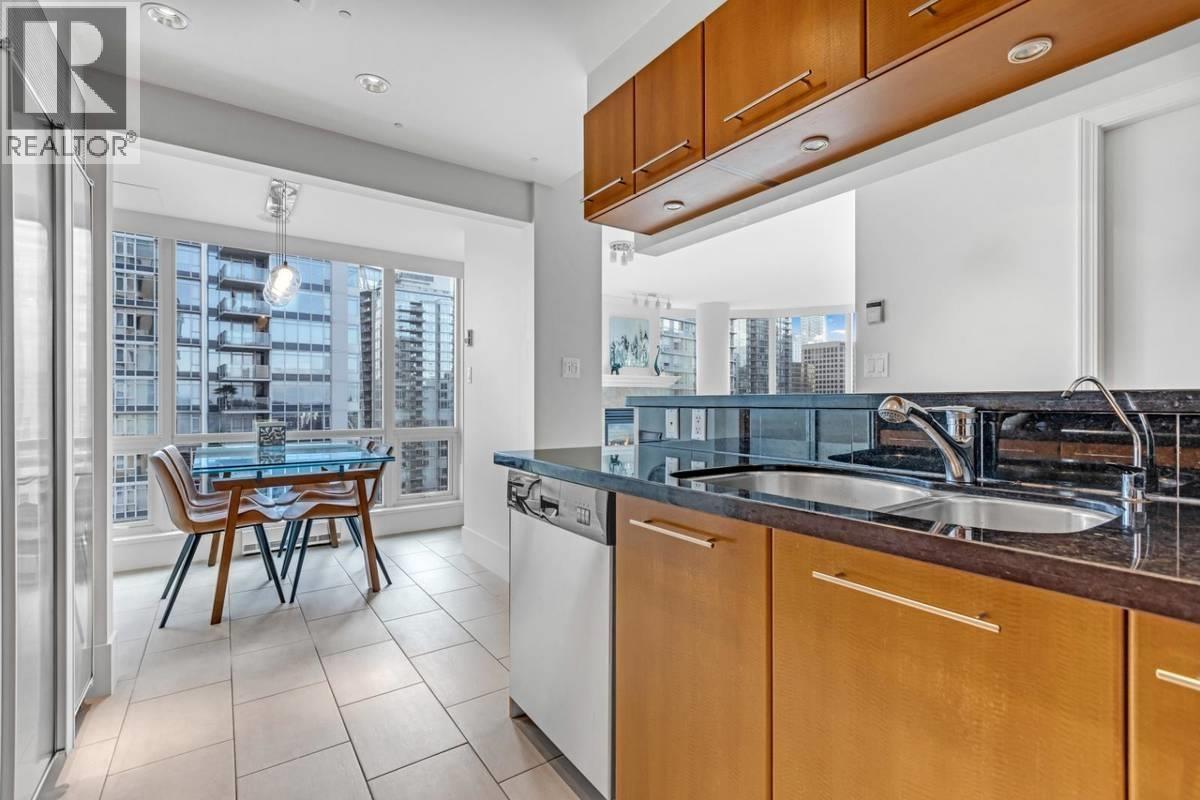 190x 323 Jervis Street, Vancouver, British Columbia  V6C 3P8 - Photo 7 - R3073801