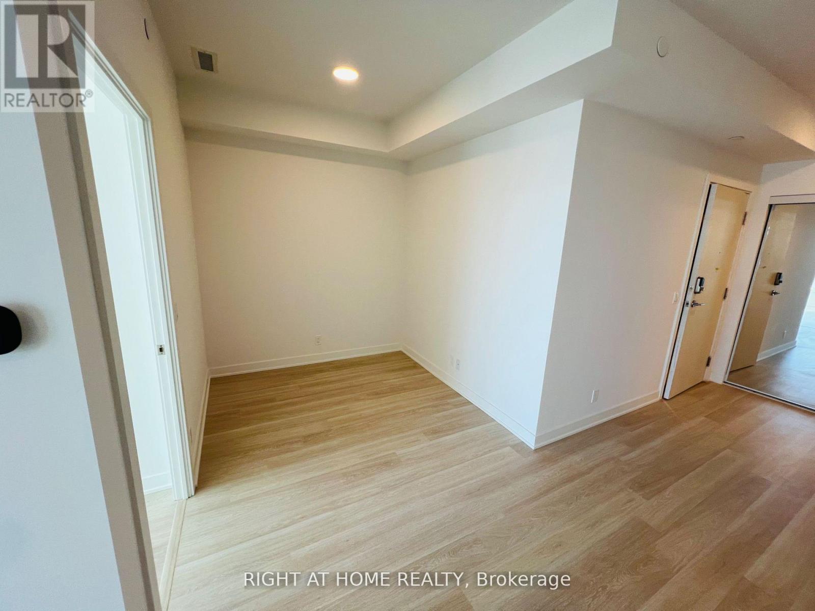 3001 - 30 Upper Mall Way, Vaughan, Ontario  L4J 0L7 - Photo 14 - N12632418