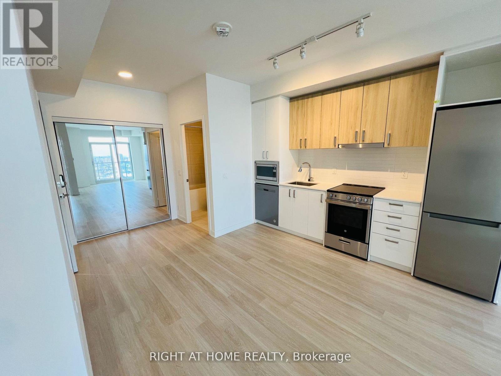 3001 - 30 Upper Mall Way, Vaughan, Ontario  L4J 0L7 - Photo 15 - N12632418