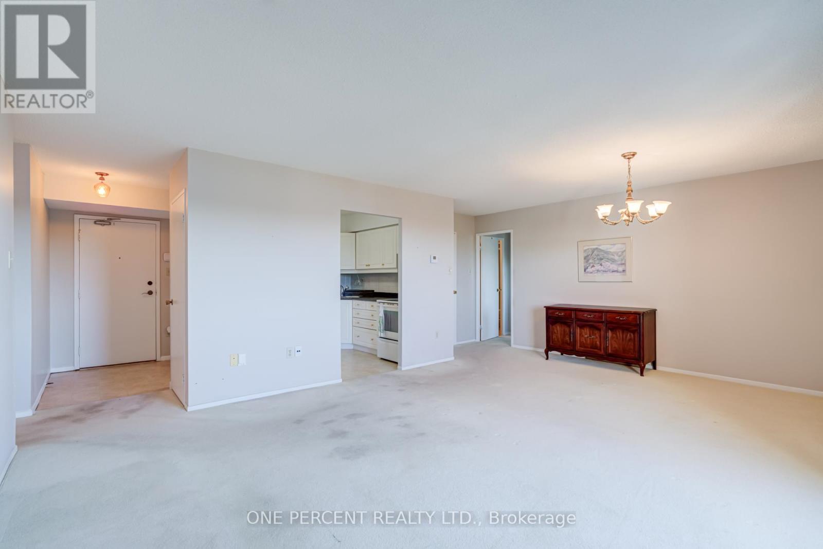 705 - 20 William Roe Boulevard, Newmarket, Ontario L3Y 5V6 - Photo 10 - N12632420