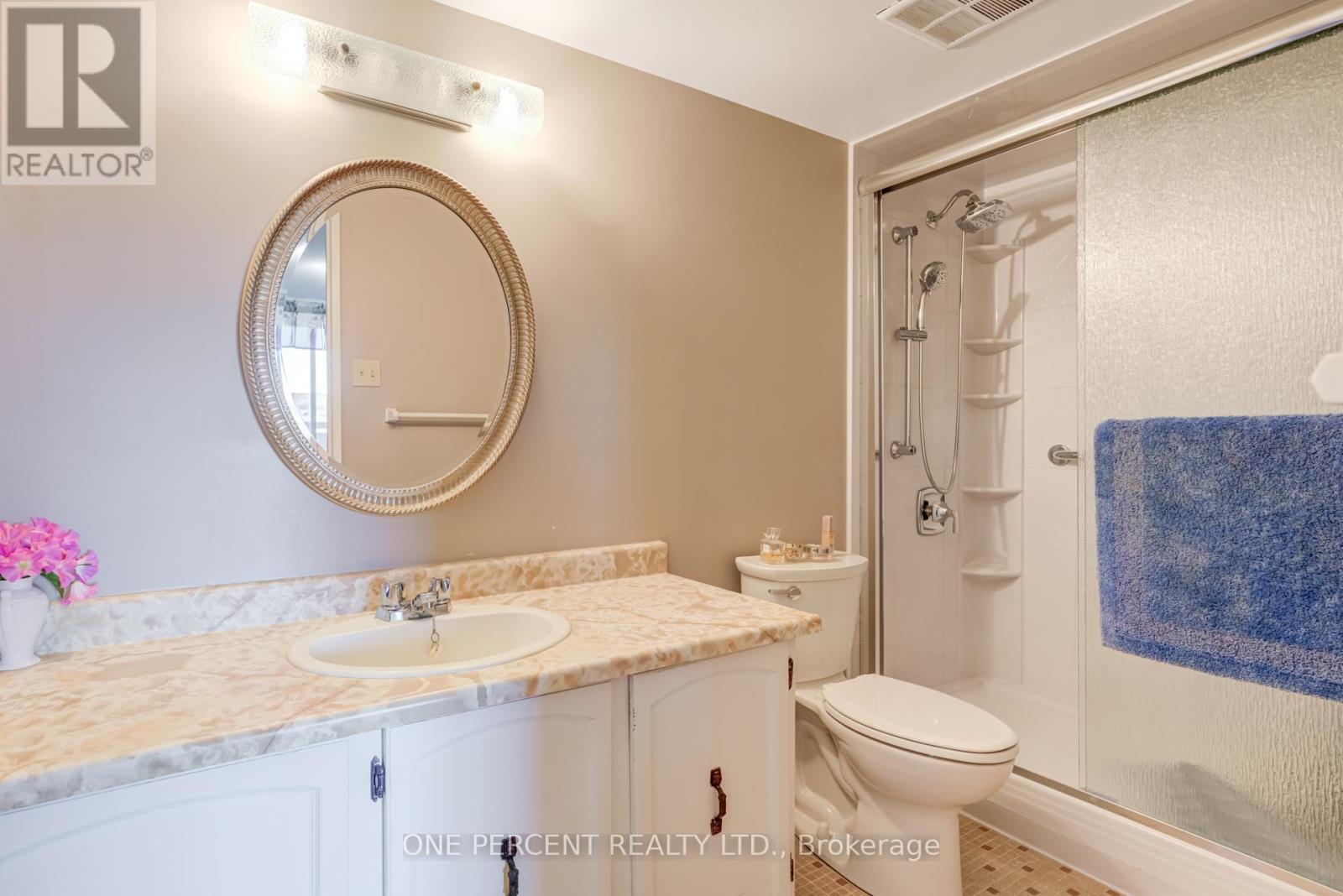 705 - 20 William Roe Boulevard, Newmarket, Ontario L3Y 5V6 - Photo 16 - N12632420