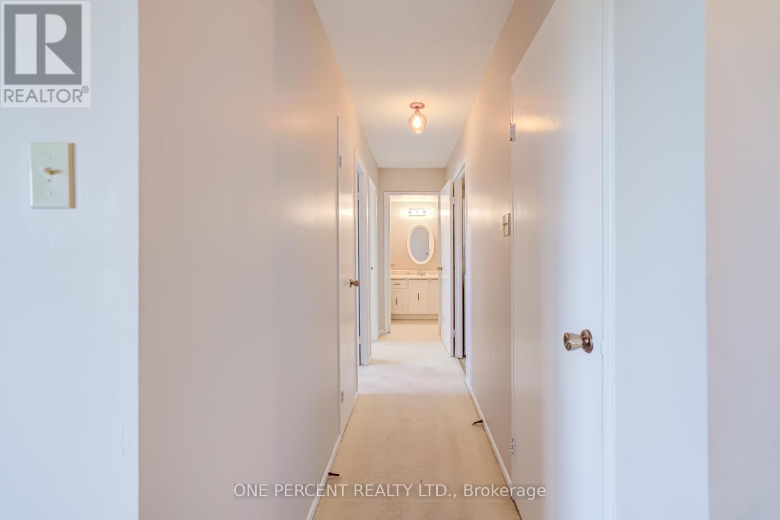 705 - 20 William Roe Boulevard, Newmarket, Ontario L3Y 5V6 - Photo 17 - N12632420