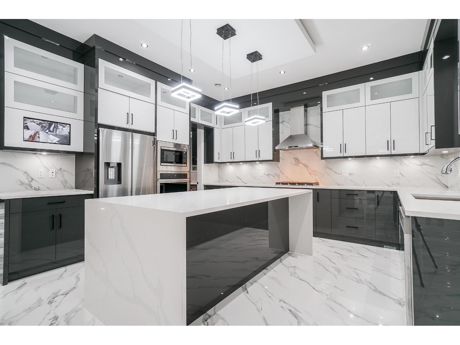 14220 114 Avenue, Surrey, British Columbia V3R 5H3 - Photo 4 - R3052147