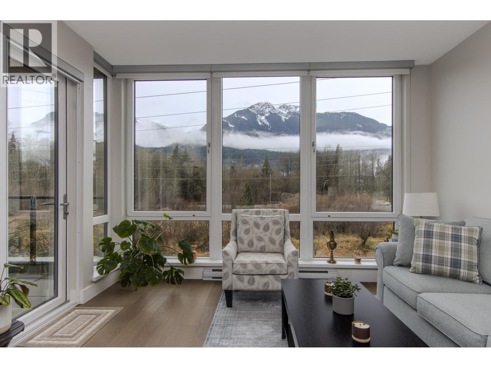 202 1870 Dowad Drive, Squamish, British Columbia  V8B 1C4 - Photo 3 - R3073763