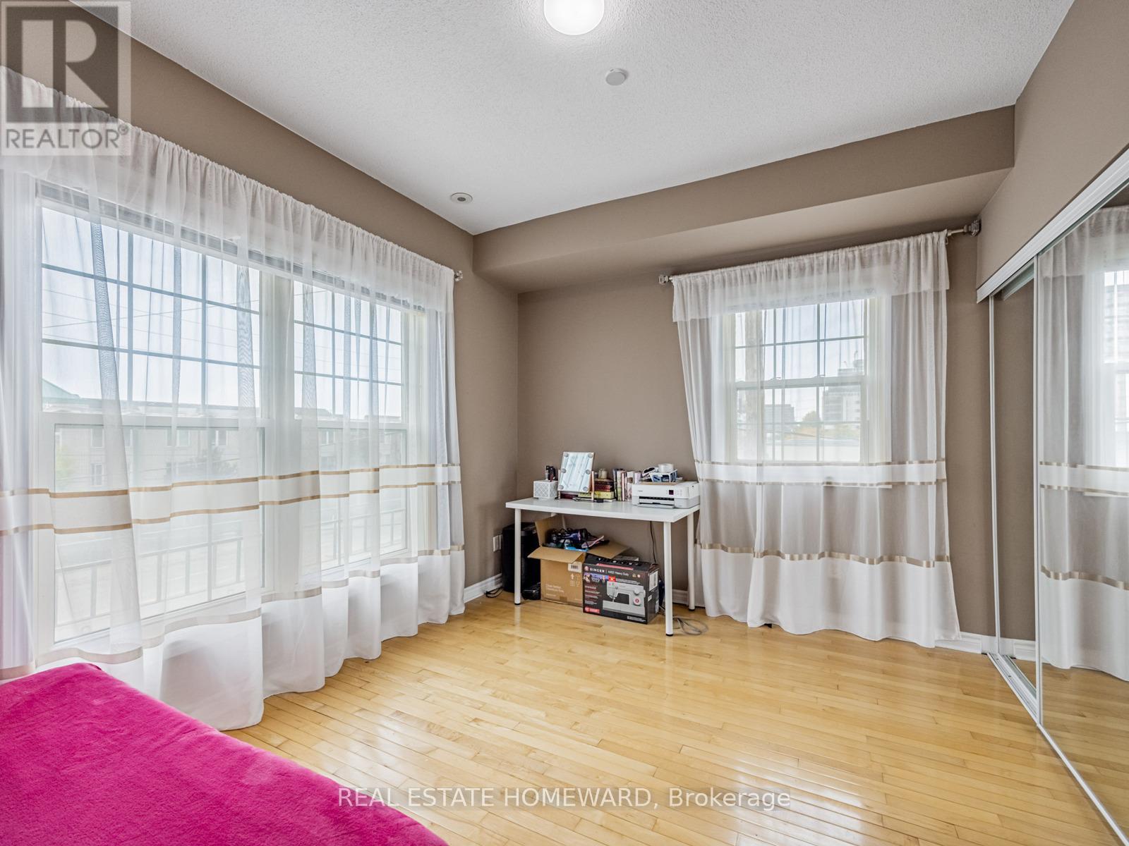 964a The Queensway, Toronto, Ontario  M8Z 1P5 - Photo 13 - W12632432