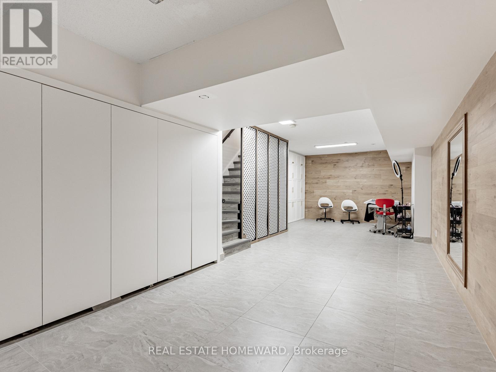 964a The Queensway, Toronto, Ontario  M8Z 1P5 - Photo 30 - W12632432