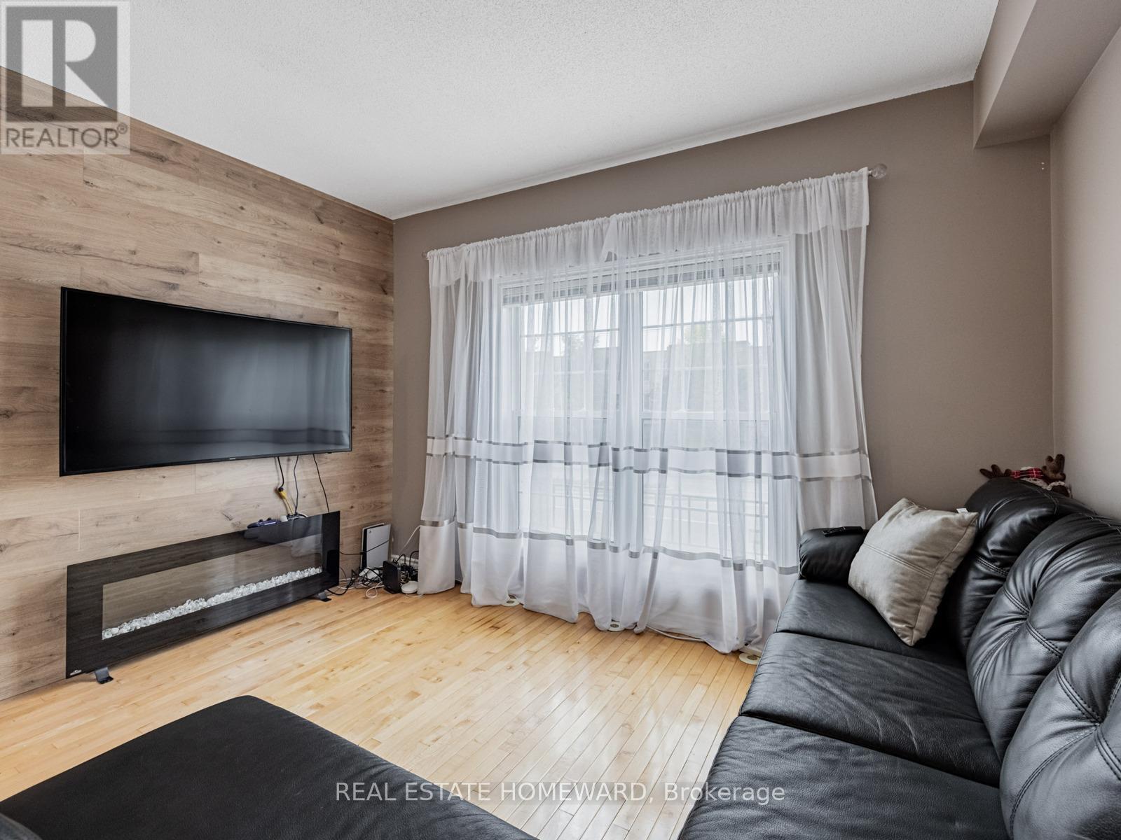 964a The Queensway, Toronto, Ontario  M8Z 1P5 - Photo 5 - W12632432