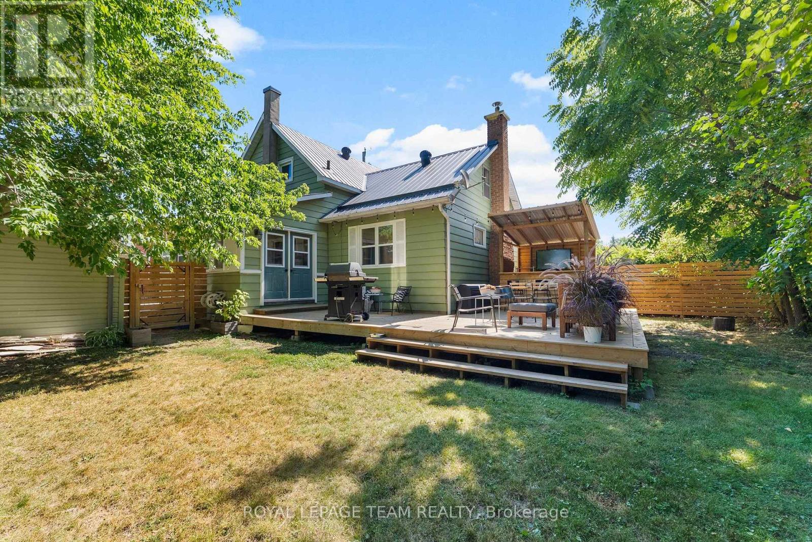 212 Prince Street W, Renfrew, Ontario  K7V 2V7 - Photo 30 - X12363102