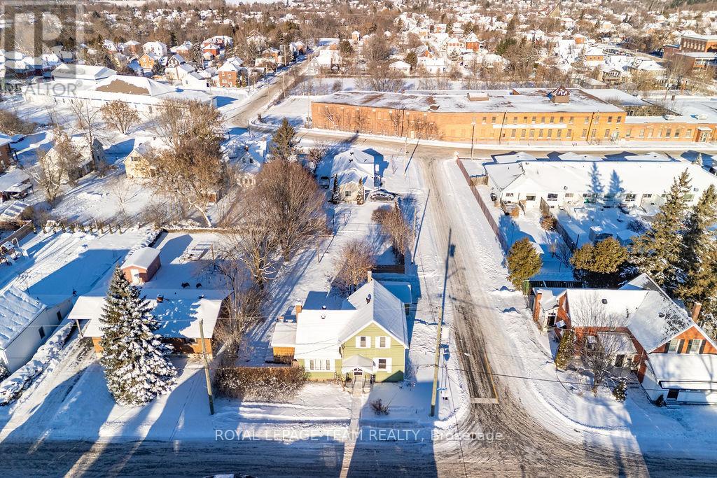 212 Prince Street W, Renfrew, Ontario  K7V 2V7 - Photo 42 - X12363102