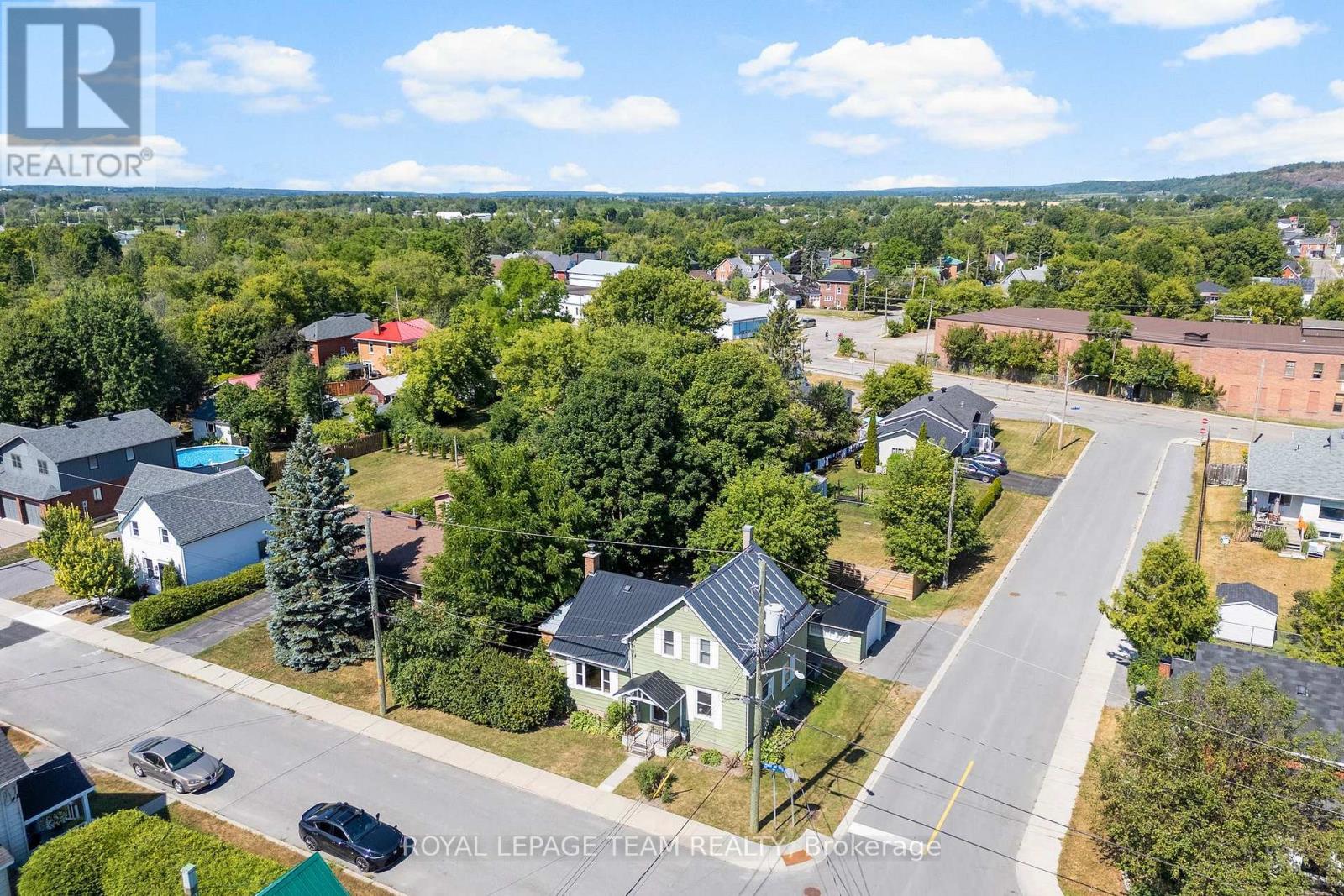 212 Prince Street W, Renfrew, Ontario  K7V 2V7 - Photo 43 - X12363102