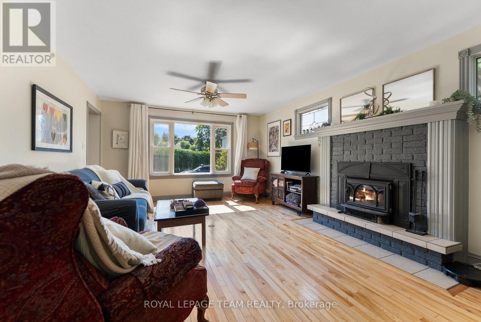 212 Prince Street W, Renfrew, Ontario  K7V 2V7 - Photo 8 - X12363102