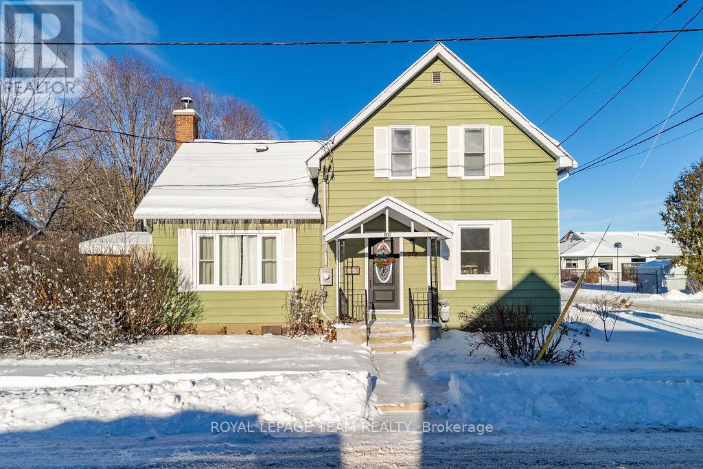 212 Prince Street W, Renfrew, Ontario  K7V 2V7 - Photo 45 - X12363102