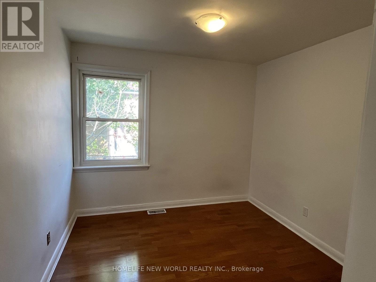 Main - 345 Centre Street E, Richmond Hill (Crosby), Ontario  L4C 1B3 - Photo 11 - N12632444