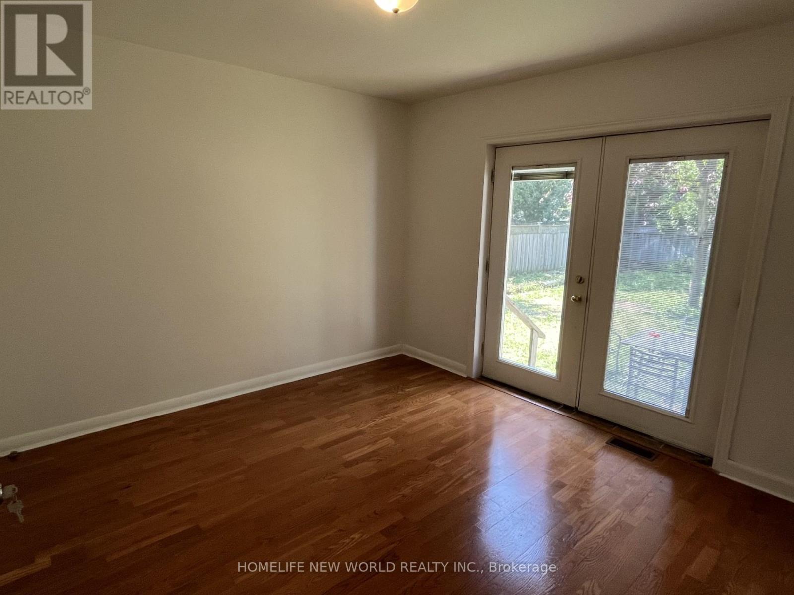 Main - 345 Centre Street E, Richmond Hill (Crosby), Ontario  L4C 1B3 - Photo 13 - N12632444