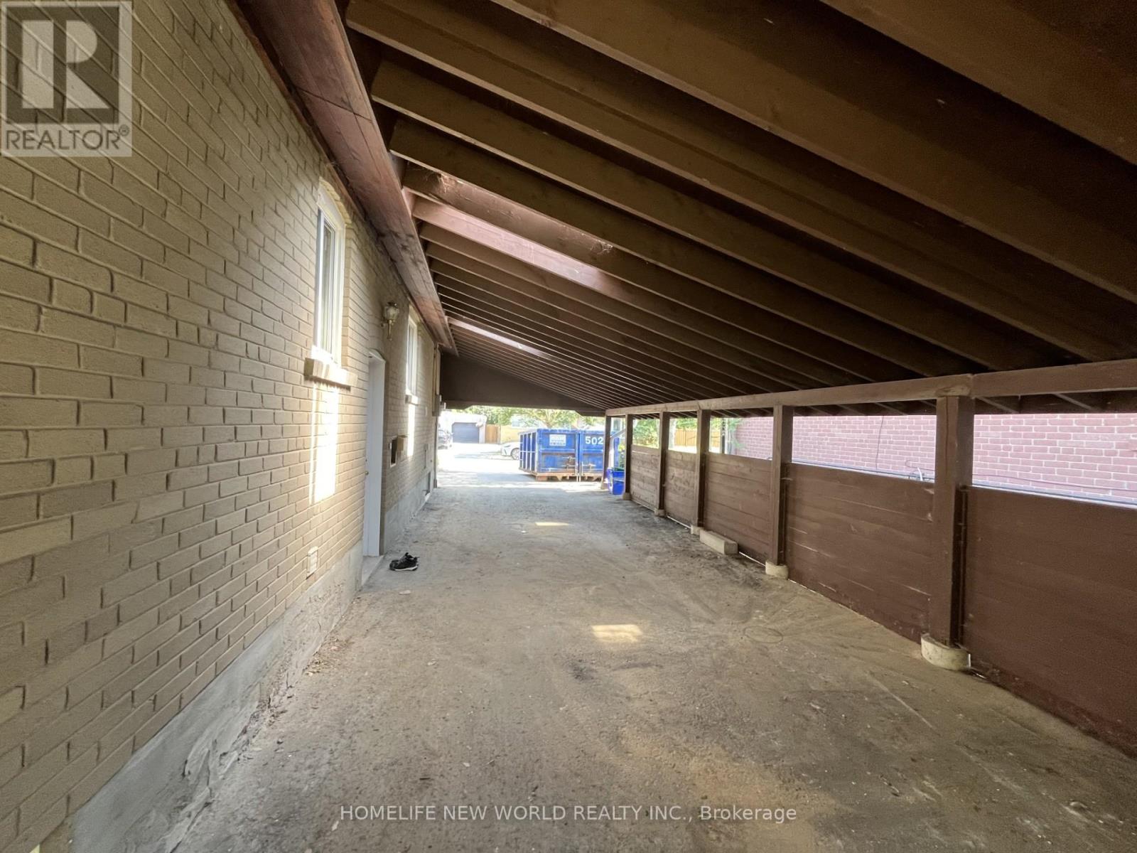 Main - 345 Centre Street E, Richmond Hill (Crosby), Ontario  L4C 1B3 - Photo 3 - N12632444