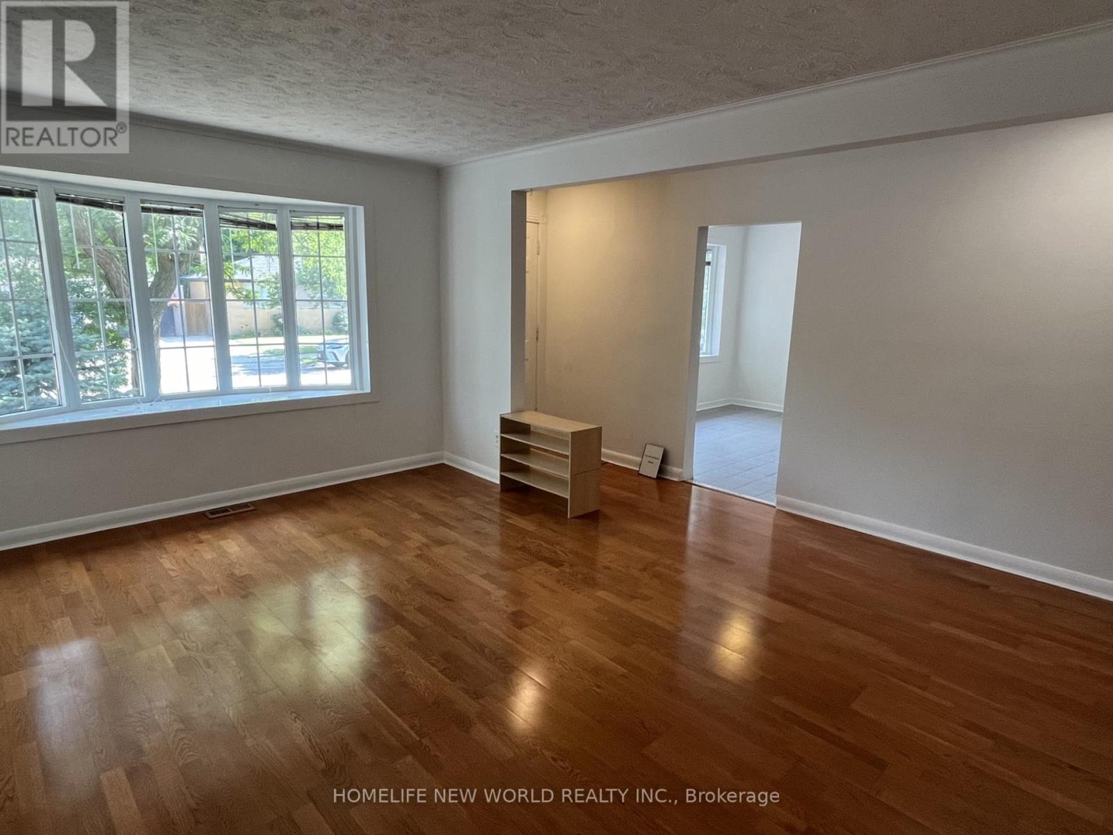 Main - 345 Centre Street E, Richmond Hill (Crosby), Ontario  L4C 1B3 - Photo 9 - N12632444