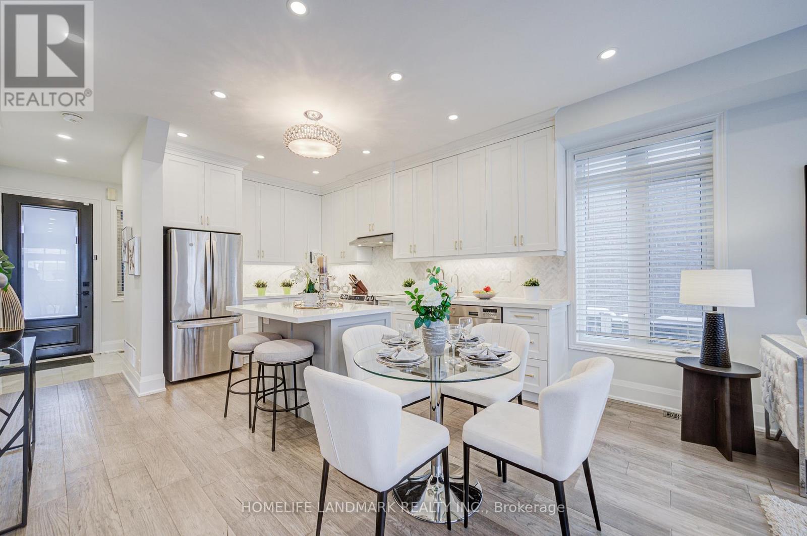 16 Gauguin Avenue, Vaughan, Ontario  L4J 9J7 - Photo 5 - N12629102