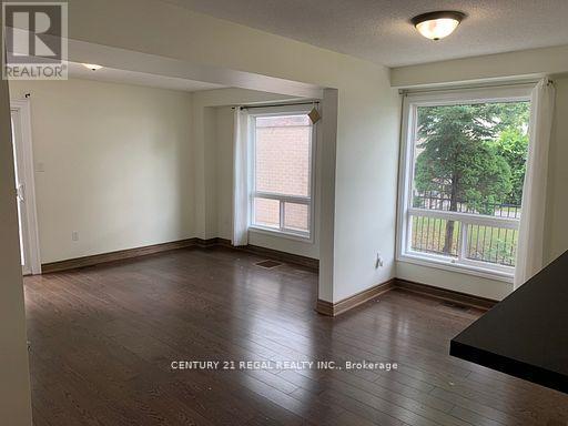 4 Juliana Square, Brampton, Ontario  L6S 2L4 - Photo 10 - W12632440