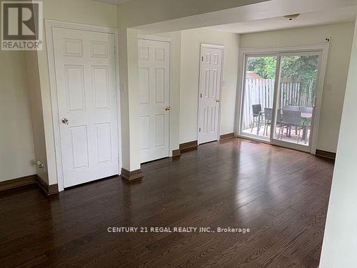 4 Juliana Square, Brampton, Ontario  L6S 2L4 - Photo 3 - W12632440