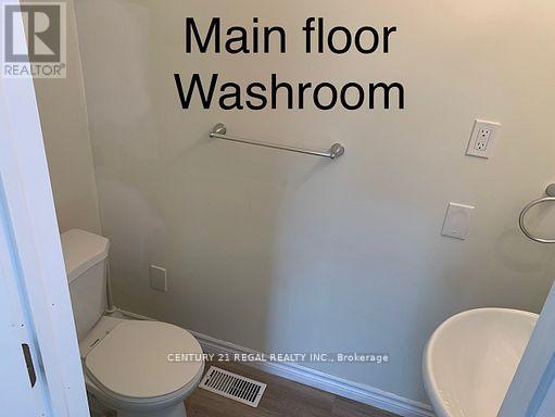 4 Juliana Square, Brampton, Ontario  L6S 2L4 - Photo 7 - W12632440