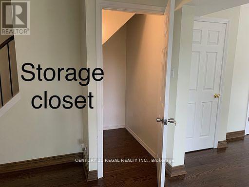 4 Juliana Square, Brampton, Ontario  L6S 2L4 - Photo 8 - W12632440