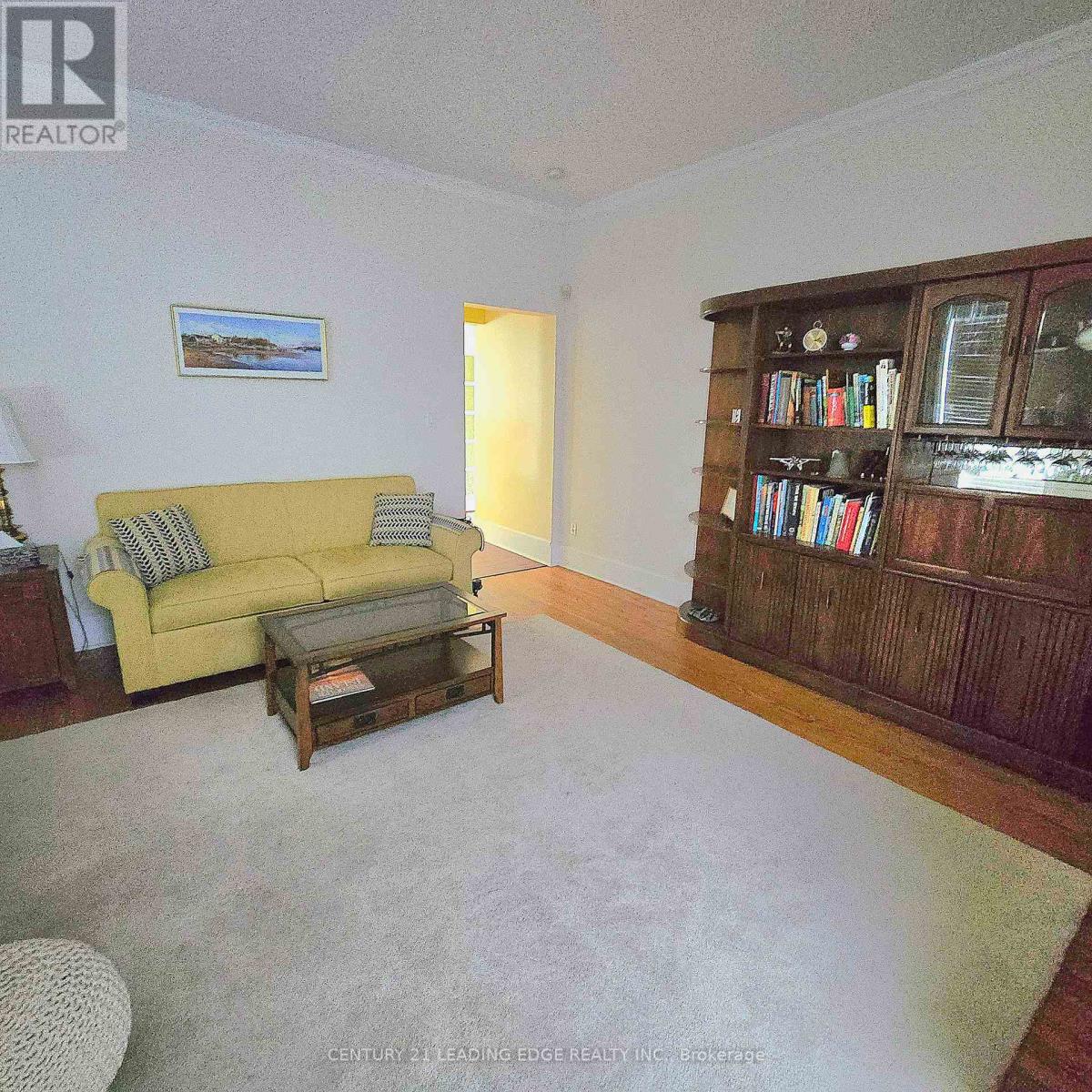 272 Pine Street, Milton (Om Old Milton), Ontario  L9T 1K5 - Photo 10 - W12632454