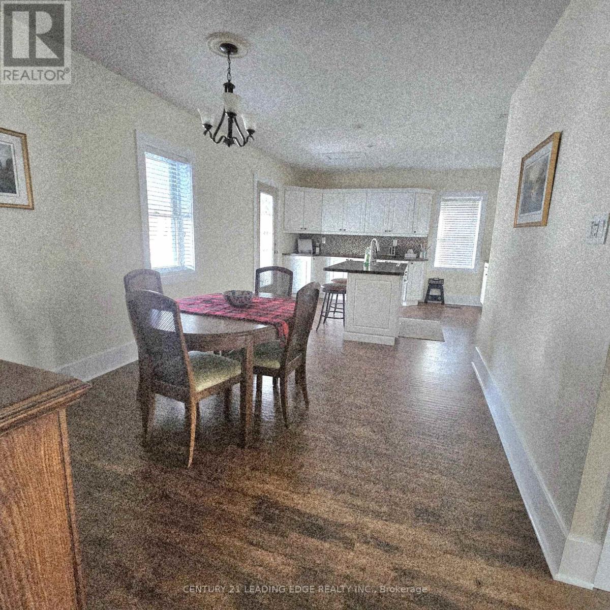 272 Pine Street, Milton (Om Old Milton), Ontario  L9T 1K5 - Photo 16 - W12632454