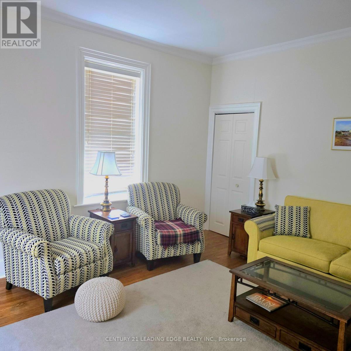 272 Pine Street, Milton (Om Old Milton), Ontario  L9T 1K5 - Photo 7 - W12632454